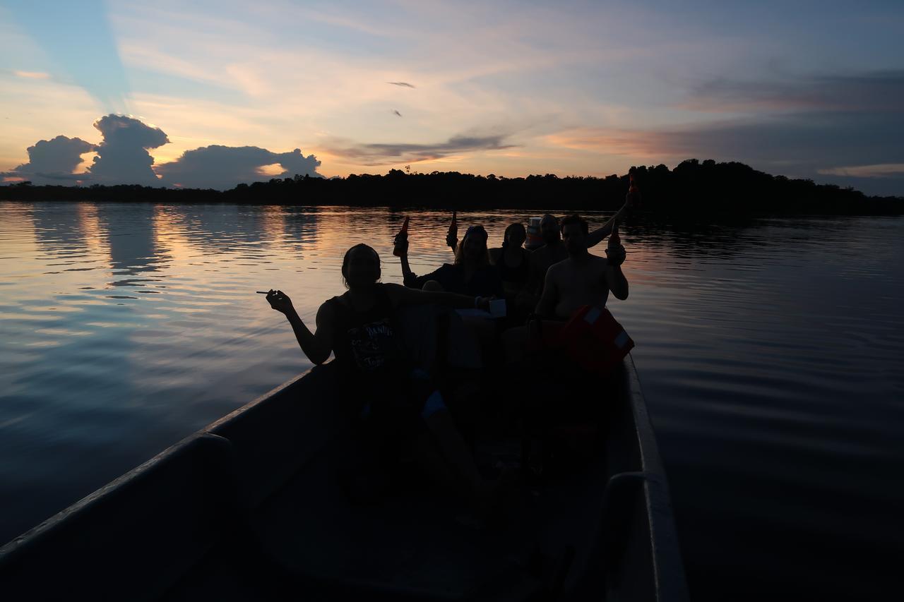 Green Forest Ecolodge Puerto Montufar Bagian luar foto